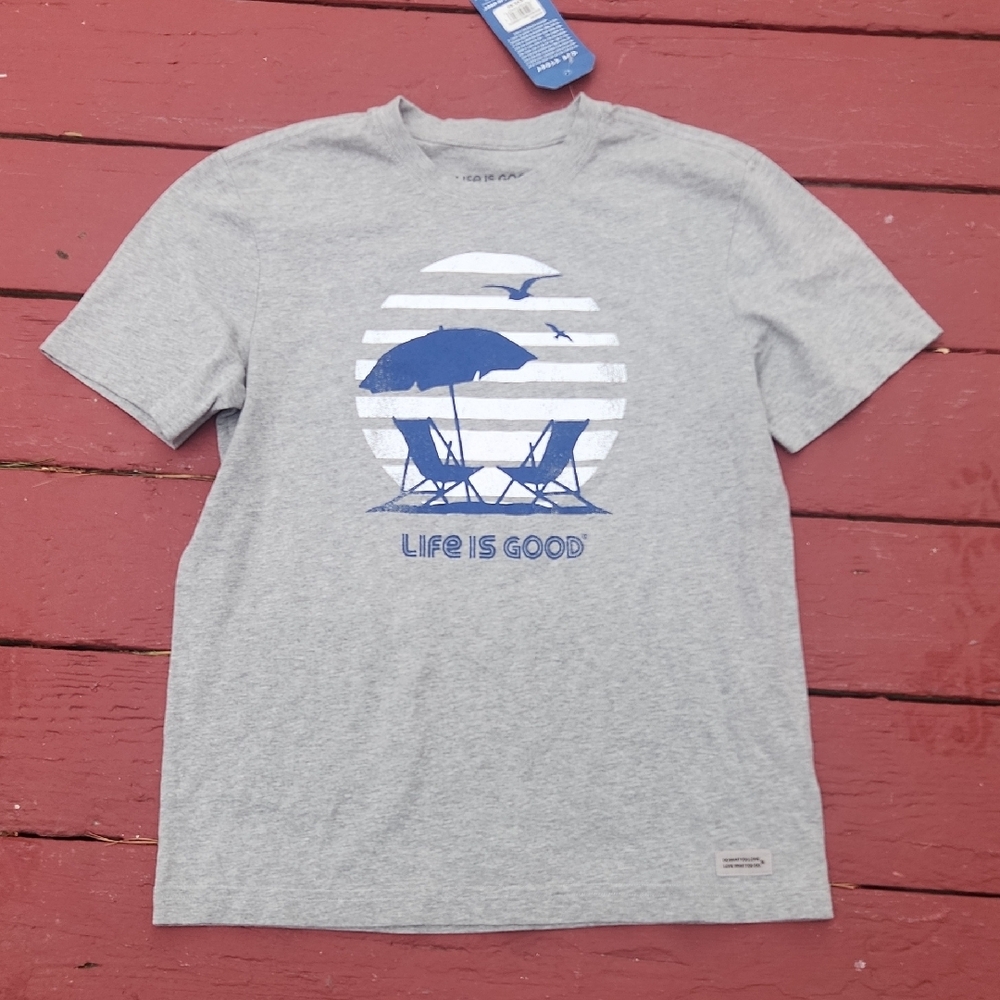 Life Is Good Retro Beach Umbreĺla Crusher Tee
